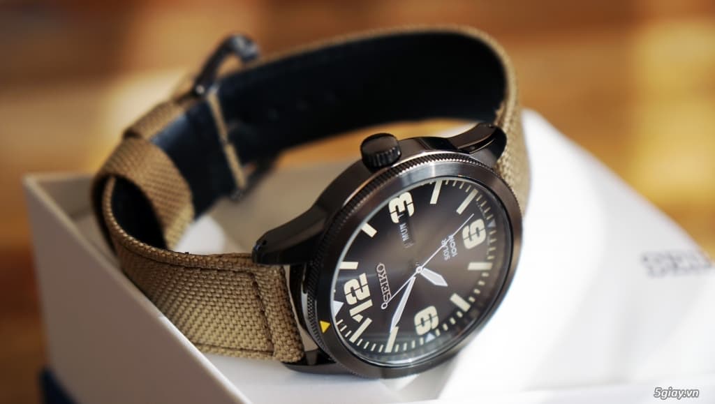 seiko men's beige nylon strap solar dress watch