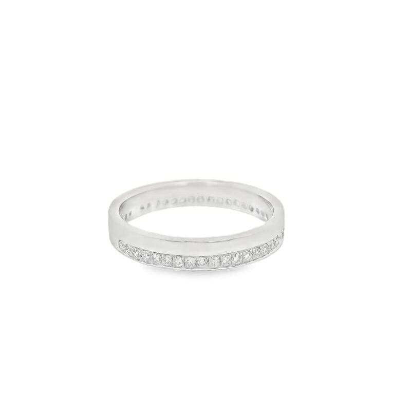 18K White Gold Women's Ring with 44 Round Diamonds - Image 3