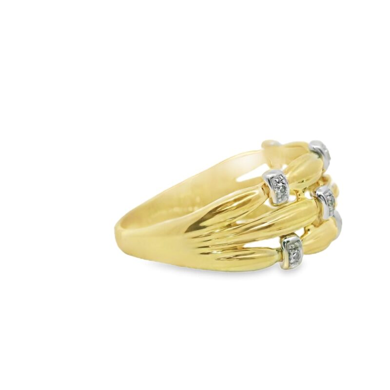 18K Yellow Gold Women's Diamond Band Ring with 8 Diamonds